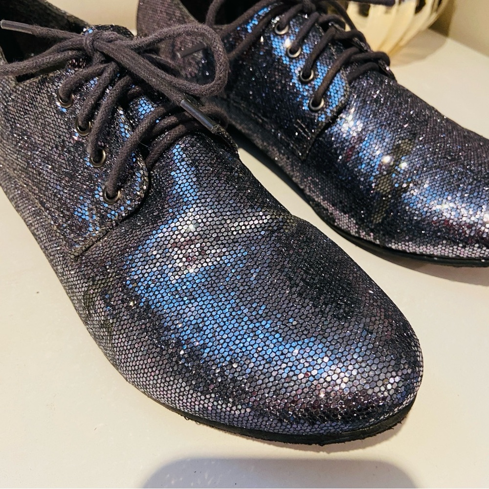 Glittery Oxford Shoes